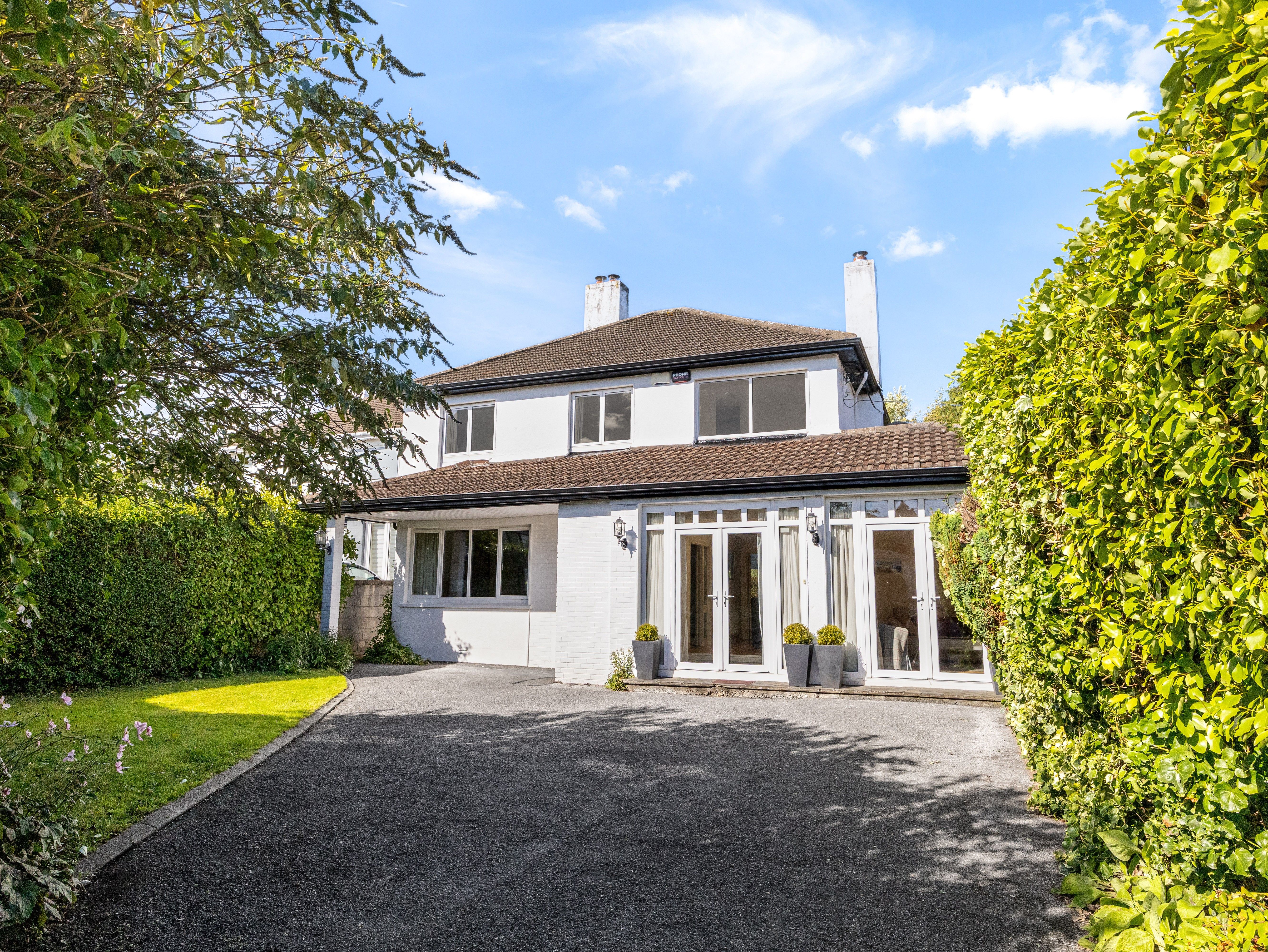 126 South Park, Foxrock, Co. Dublin, D18 T2C9.